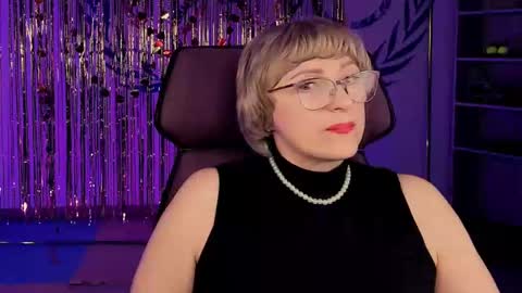 Vivien online show from 02-22-25, 03:14