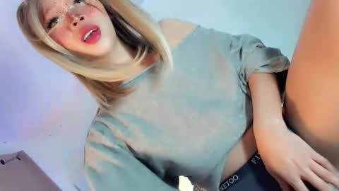 Snapshot of sugarxbaby_ chatting on 03-04-26, 12:22 LoveSugar online show from 03-04-26, 12:22