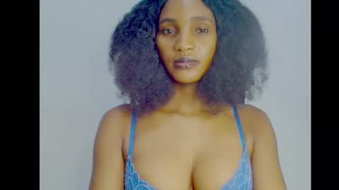 Snapshot of sugax_cuntwetxx chatting on 10-18-25, 10:10 Ivy online show from 10-18-25, 10:10