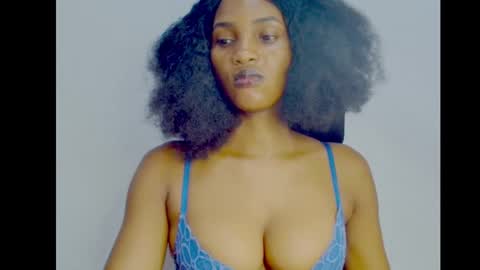 Snapshot of sugax_cuntwetxx chatting on 10-27-25, 02:59 Ivy online show from 10-27-25, 02:59