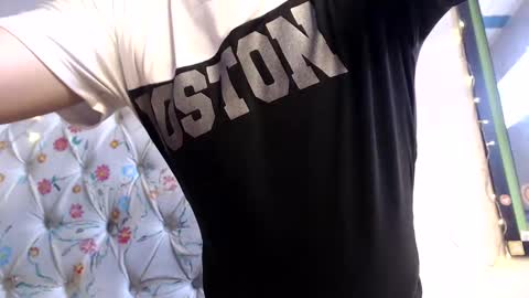 Snapshot of suggabrown_ chatting on 03-10-25, 07:18 suggabrown_ online show from 03-10-25, 07:18