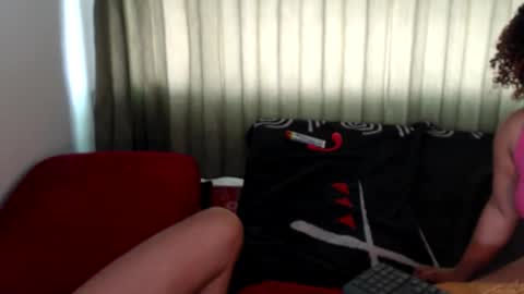 Snapshot of suggabrown_ chatting on 10-25-25, 03:40 suggabrown_ online show from 10-25-25, 03:40