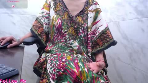 Snapshot of suhana_mature chatting on 03-03-26, 12:00 suhana online show from 03-03-26, 12:00