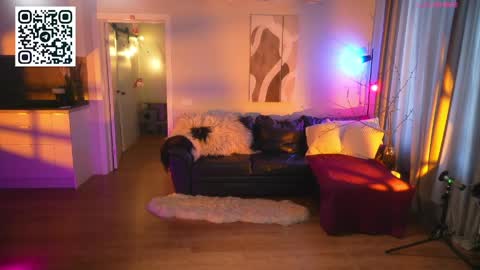 Lika ginger  Jessy blond   online show from 04-11-26, 08:51