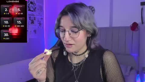    online show from 03-07-25, 03:18