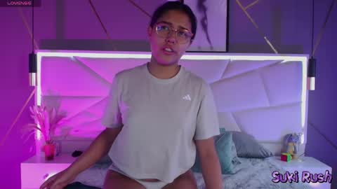Snapshot of sukirush chatting on 06-08-26, 12:27 SUKI online show from 06-08-26, 12:27
