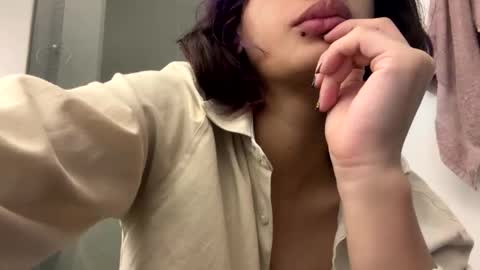 Snapshot of sukulaurens chatting on 09-26-25, 04:49 Suku Ren online show from 09-26-25, 04:49