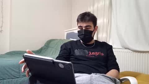 Snapshot of sullyniko chatting on 10-17-25, 08:55 Niko online show from 10-17-25, 08:55