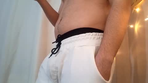 Snapshot of sullyniko chatting on 11-05-25, 07:25 Niko online show from 11-05-25, 07:25