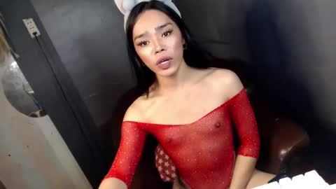 sultry_sirenxx online show from 02-15-25, 11:06