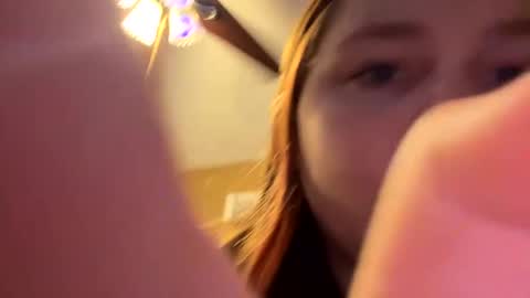 Snapshot of sum645700 chatting on 11-19-25, 10:54 sum - maybe online show from 11-19-25, 10:54