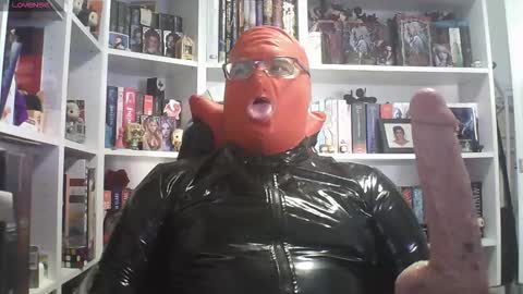 Sumisolatex online show from 12-17-25, 09:15