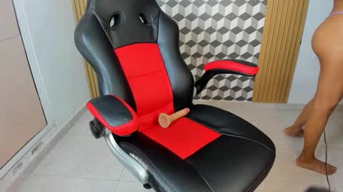 summer_______ online show from 10-11-25, 05:00