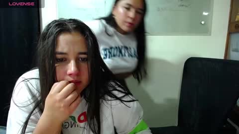 Snapshot of summer_girls01 chatting on 01-08-25, 04:55 summer_girls01 online show from 01-08-25, 04:55