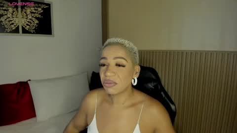 Snapshot of summer_night_ chatting on 05-19-26, 11:16 Summer online show from 05-19-26, 11:16