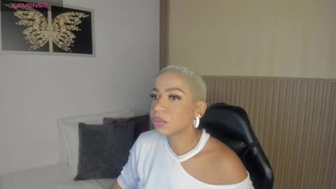 Snapshot of summer_night_ chatting on 06-08-26, 01:00 Summer online show from 06-08-26, 01:00