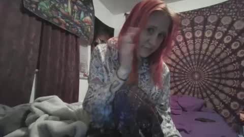 Snapshot of summerainzpuddles chatting on 11-05-25, 04:01 Summer Rainz online show from 11-05-25, 04:01