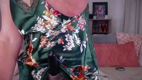 SummerKnightzzz online show from 04-24-26, 03:58