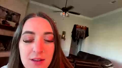 Snapshot of summerlee95 chatting on 10-26-25, 10:36 SummerLee online show from 10-26-25, 10:36