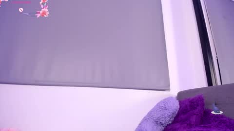 Snapshot of summerofthemoon chatting on 12-02-25, 11:45 Summer online show from 12-02-25, 11:45