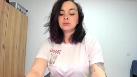 Summer online show from 12-19-25, 07:32