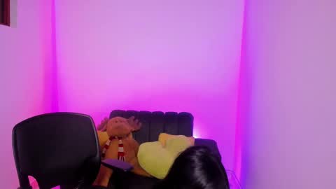 Snapshot of summerpurple chatting on 02-28-25, 06:21 SUMMER online show from 02-28-25, 06:21