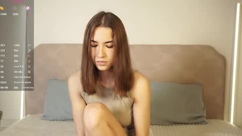 Luna and Sun online show from 10-25-25, 06:13