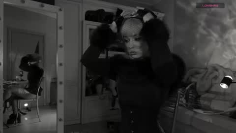 Snapshot of sun_for_you chatting on 02-07-26, 04:33 Miss Nelly online show from 02-07-26, 04:33