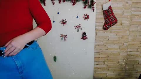 Snapshot of sun_lovely chatting on 12-24-24, 07:49 Alexi online show from 12-24-24, 07:49
