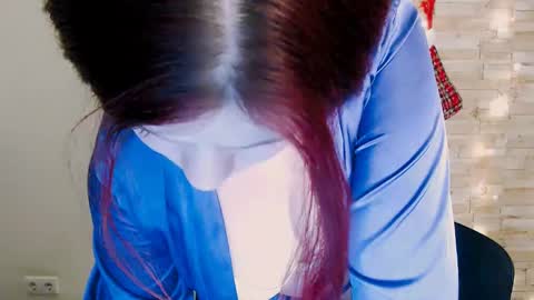 Snapshot of sun_lovely chatting on 01-06-25, 09:43 Alexi online show from 01-06-25, 09:43