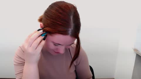 Snapshot of sun_lovely chatting on 10-02-25, 02:35 Alexi online show from 10-02-25, 02:35