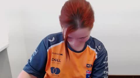 Snapshot of sun_lovely chatting on 11-21-25, 09:30 Alexi online show from 11-21-25, 09:30