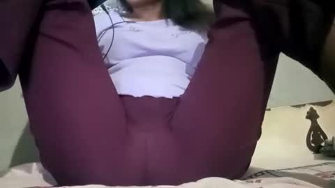 Snapshot of sunali_jain03 chatting on 03-07-26, 05:26 sunali_jain03 online show from 03-07-26, 05:26