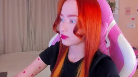 Snapshot of sunflare_ chatting on 12-17-25, 06:47 sunflare_ online show from 12-17-25, 06:47