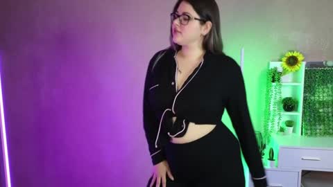 Tina. Im topless model  online show from 12-09-24, 08:55