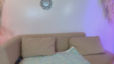 Aillyn Perez online show from 10-29-25, 10:11