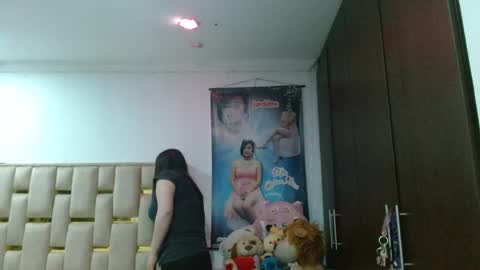 Snapshot of sunflower_dance chatting on 05-25-26, 11:33 Jeraldine online show from 05-25-26, 11:33