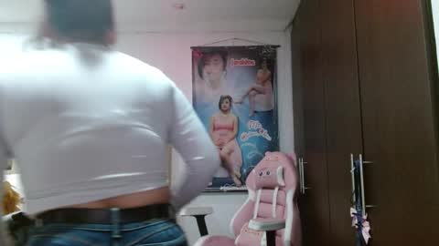 Snapshot of sunflower_dance chatting on 06-03-26, 12:02 Jeraldine online show from 06-03-26, 12:02
