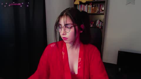 Snapshot of sunflower_uwu chatting on 12-01-25, 02:44 violetta online show from 12-01-25, 02:44