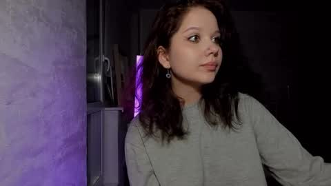 Snapshot of sunlovedamily chatting on 02-21-25, 06:26 Amy online show from 02-21-25, 06:26