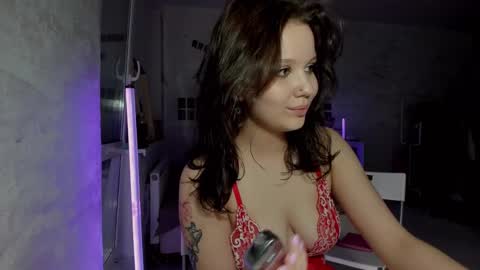 Snapshot of sunlovedamily chatting on 03-04-25, 11:43 Amy online show from 03-04-25, 11:43