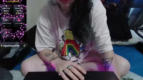 Snapshot of sunni_daes_xo chatting on 09-10-25, 07:25 Sunni Daes online show from 09-10-25, 07:25