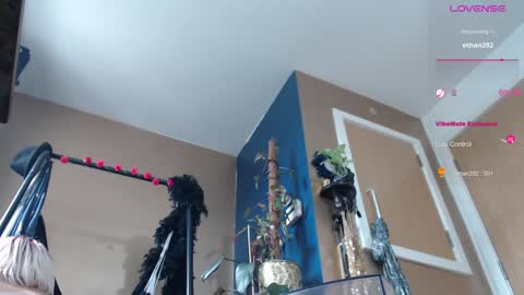 Snapshot of sunni_hottie chatting on 02-01-25, 01:51 Sunni Knight online show from 02-01-25, 01:51