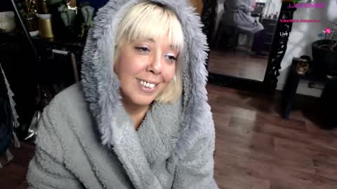 Snapshot of sunni_hottie chatting on 09-29-25, 01:11 Sunni Knight online show from 09-29-25, 01:11