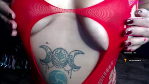 Snapshot of sunni_hottie chatting on 10-05-25, 01:26 Sunni Knight online show from 10-05-25, 01:26