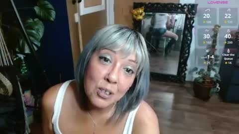 Sunni Knight online show from 06-17-26, 02:03
