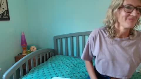 Snapshot of sunniemilf chatting on 12-15-25, 12:53 sunniemilf online show from 12-15-25, 12:53