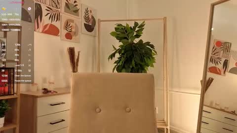 Kiki online show from 09-17-25, 01:07