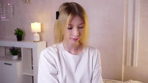Lily online show from 06-06-26, 02:44
