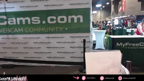 Snapshot of sunny420princess chatting on 12-07-24, 11:12 Sunny420 online show from 12-07-24, 11:12